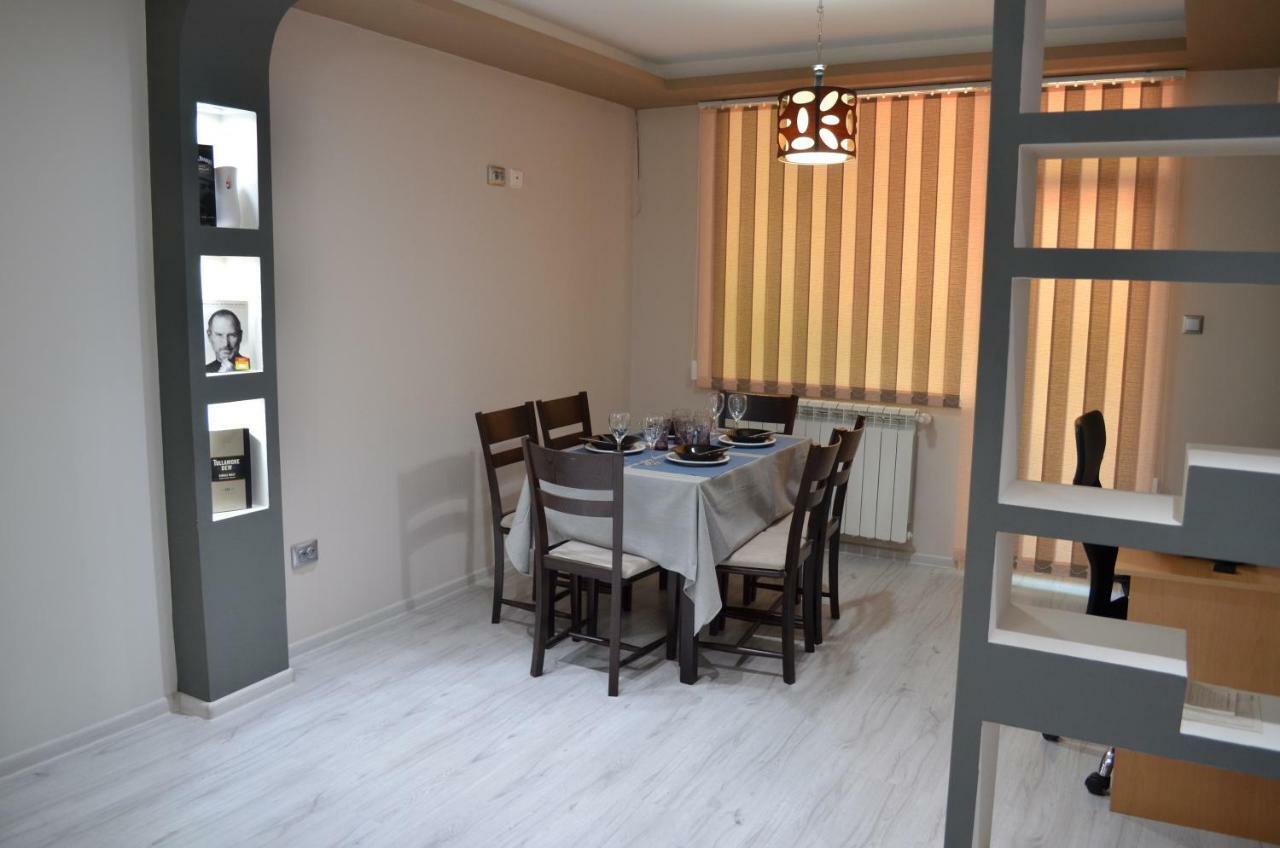Apartment Luxury Near Varna, Located In Targowischte